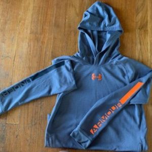 Grey Under Armour Long Sleeve Shirt - Youth Lg